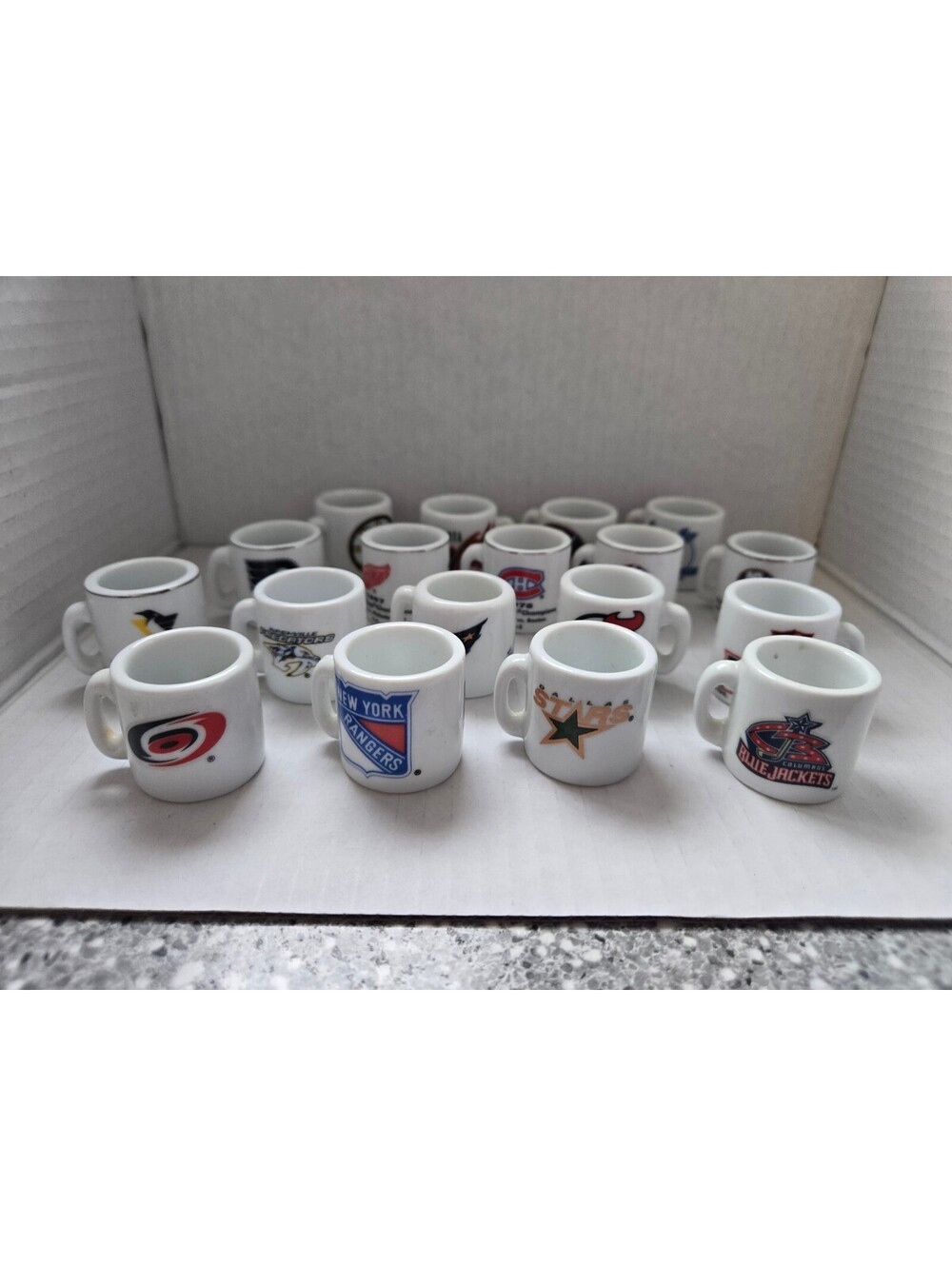 Lot of 18 Vintage NHL Mini Ceramic Mugs Stanley Cup Champions & Team Logos
